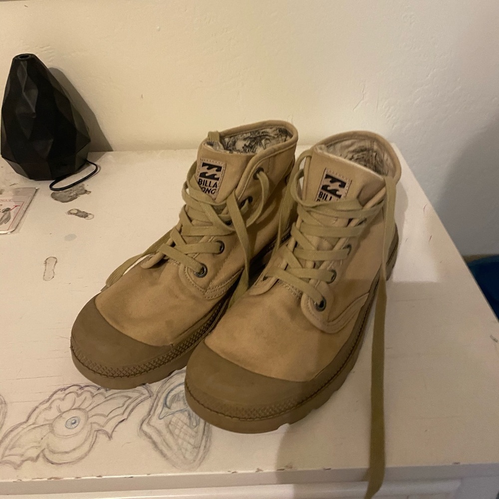 Billabong shoes